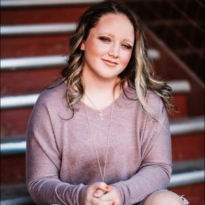 Meet your Posher, Kendra